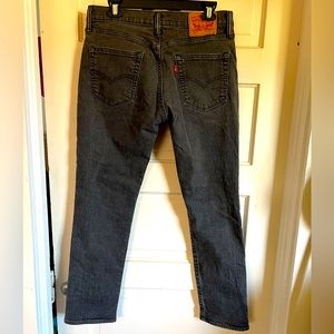 511 Levi’s L32 W30